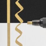Sakura – Pen-Touch Calligrapher – Calligraphy Marker 5.0mm – Gold - Image 3